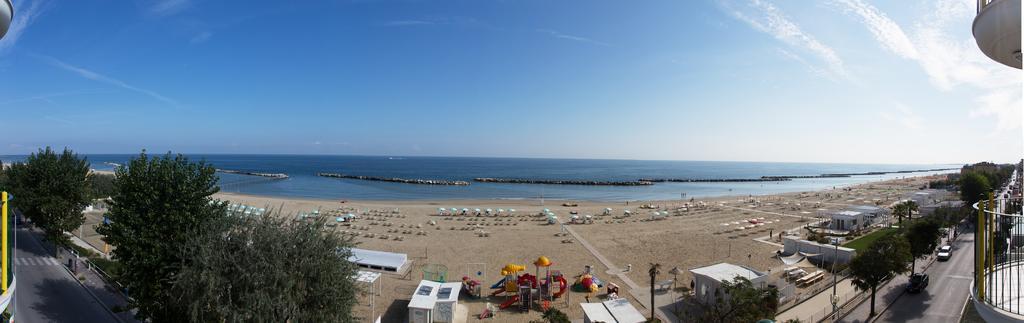 Hotel Platinum Rimini Exterior foto